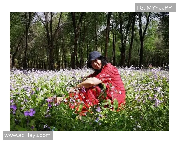 郎才女貌情深似海段刘愚妻子分享甜蜜合照庆祝六周年纪念日