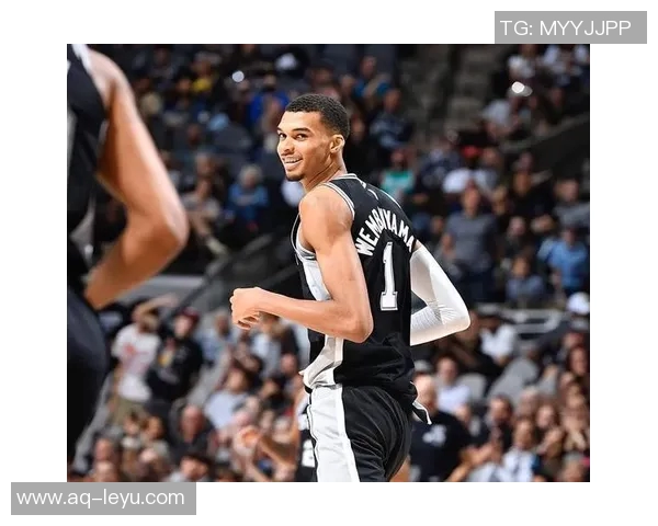 东契奇对决文班亚马保持全胜战绩五场零失利展现绝对优势