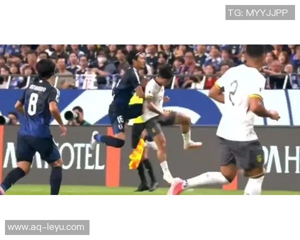 神奇扑救！王大雷在第18分钟成功挡住叶楚贵的近距离头球射门