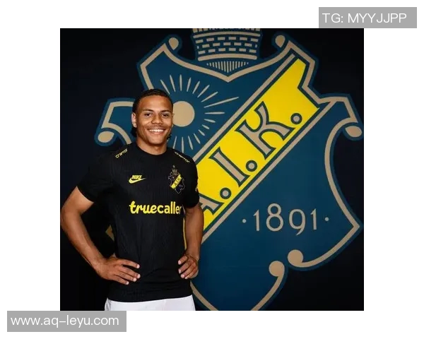 17岁塞内加尔中场达博试训曼联表现出色引发关注 17岁塞内加尔中场达博试训曼联表现出色引发关注