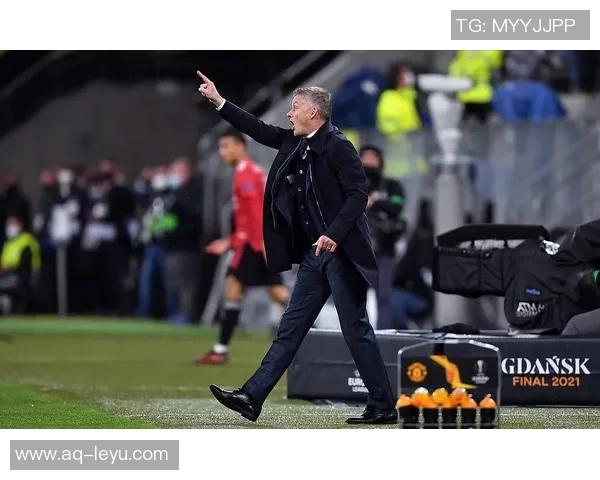 巴锡精彩表现抢断传切突破对手却遗憾打飞射门 巴锡精彩表现抢断传切突破对手却遗憾打飞射门