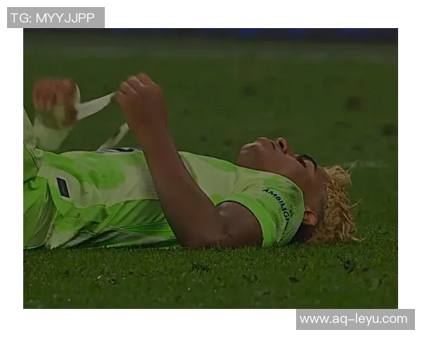 西班牙球员工会对黄潜巴萨海外赛表示谴责称缺乏透明度和违背协议